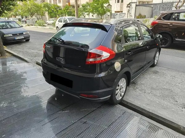 ام وی ام، 315هاچ بک