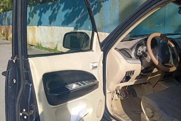 ام وی ام، X33