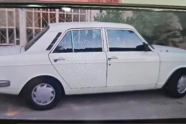 پیکان، سدان