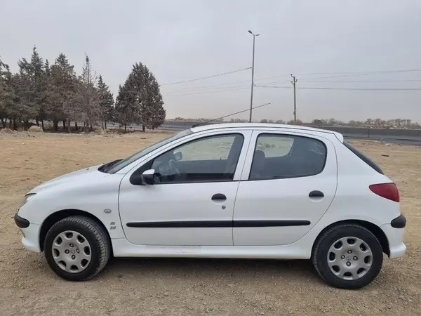 پژو، 206