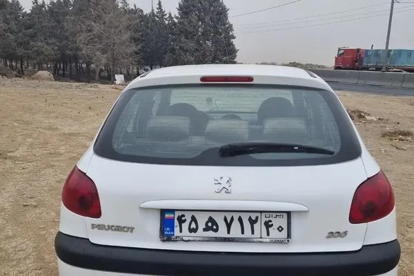 پژو، 206