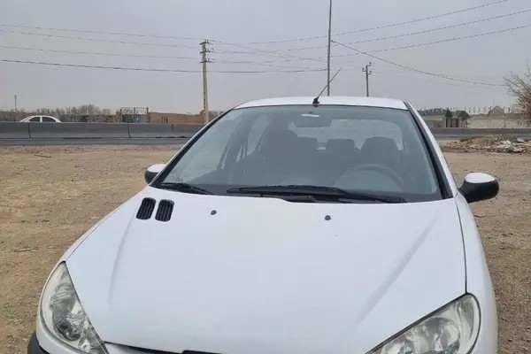 پژو، 206