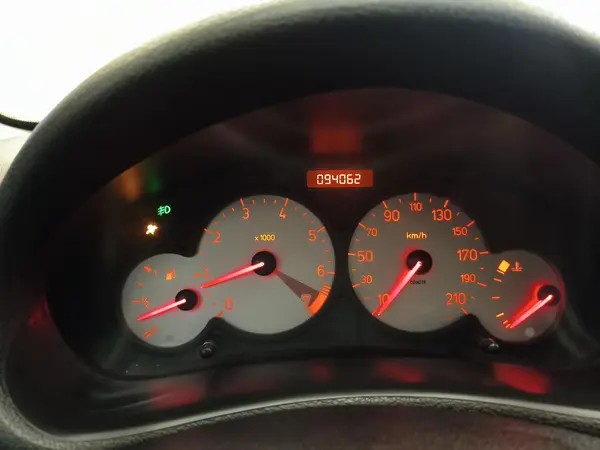 پژو، 206