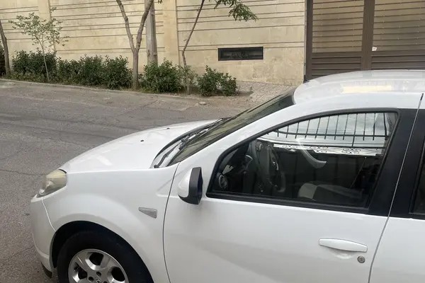 رنو، ساندرو