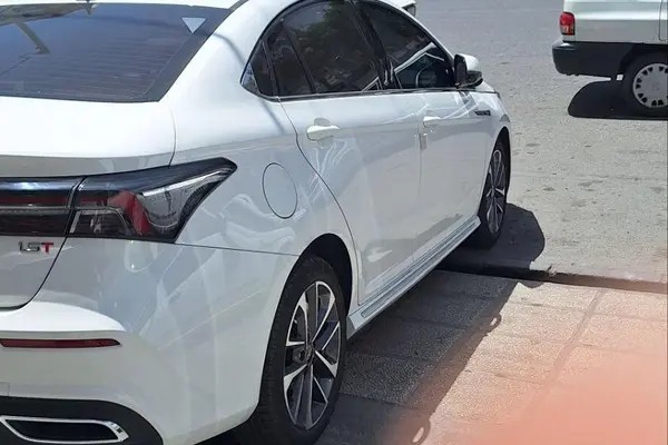 فونیکس، آریزو 6 پرو