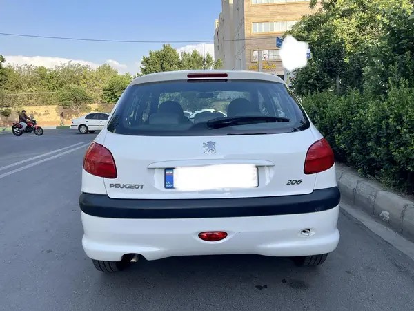 پژو، 206
