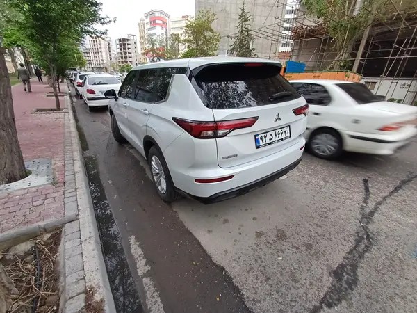 میتسوبیشی، اوتلندر