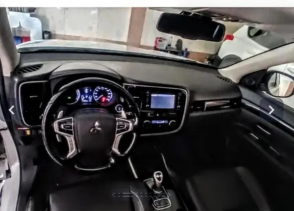 میتسوبیشی، اوتلندر PHEV