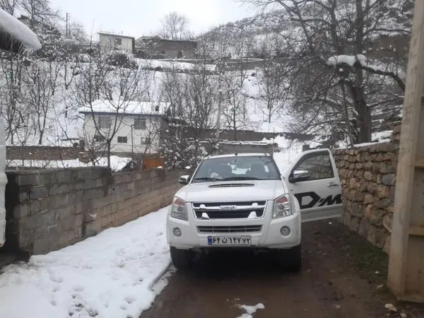 ایسوزو، دی مکس