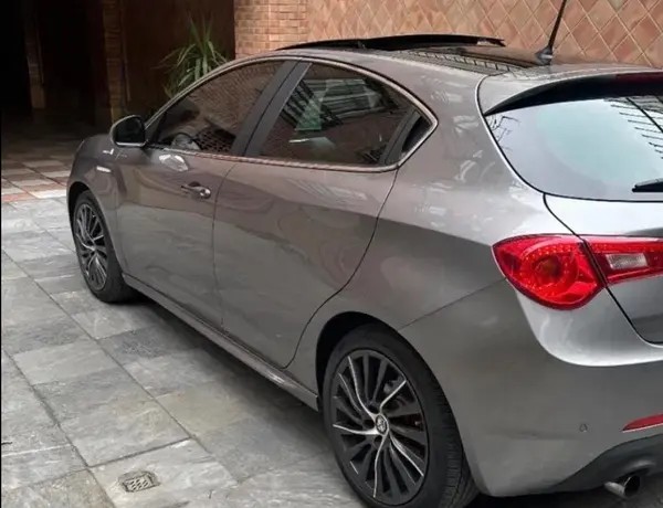 آلفارومئو، جولیتا