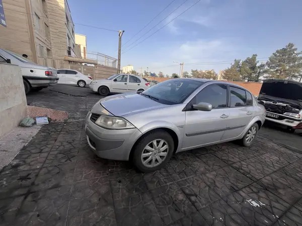 رنو، مگان (مونتاژ)