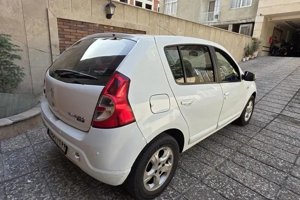 رنو، ساندرو