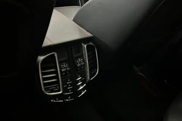 پورشه، کاین
