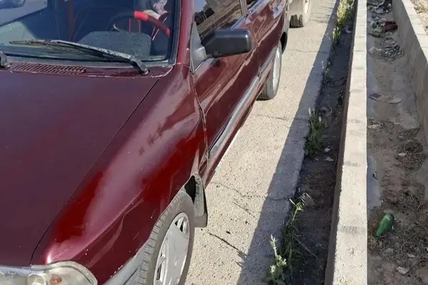پراید، صندوق دار