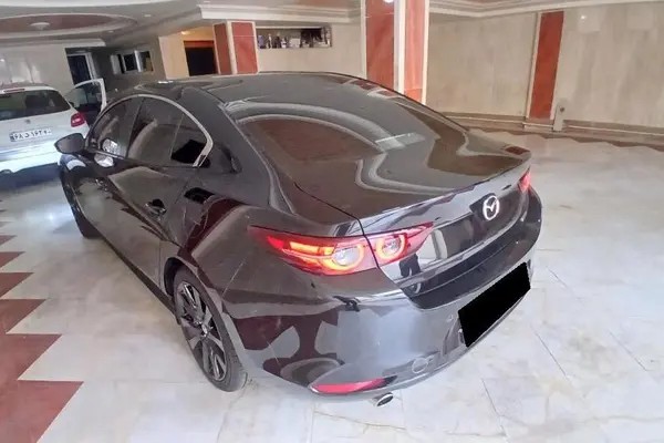 مزدا، 3 وارداتی