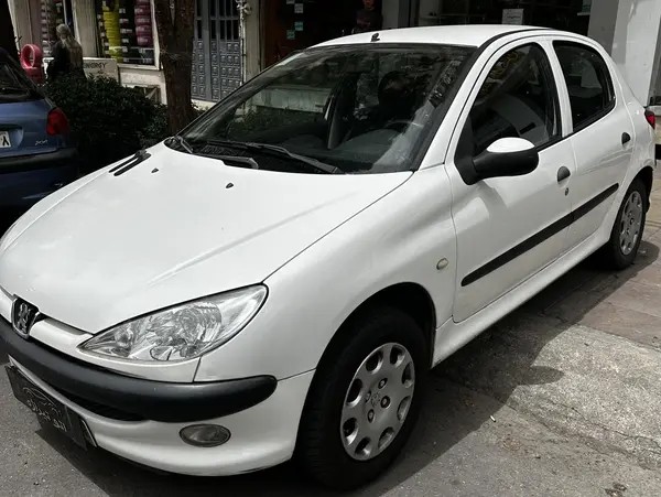 پژو، 206