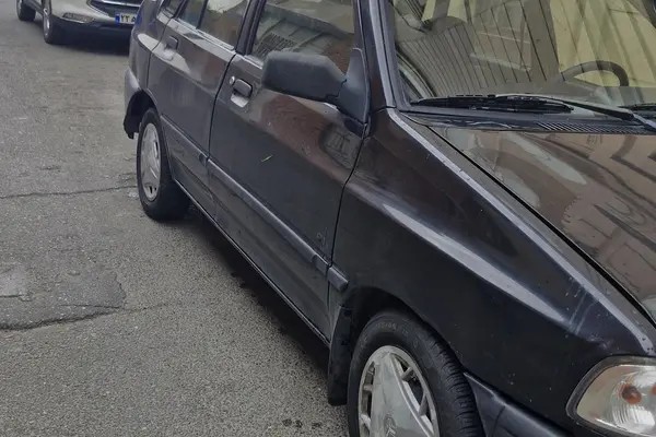 پراید، صندوق دار