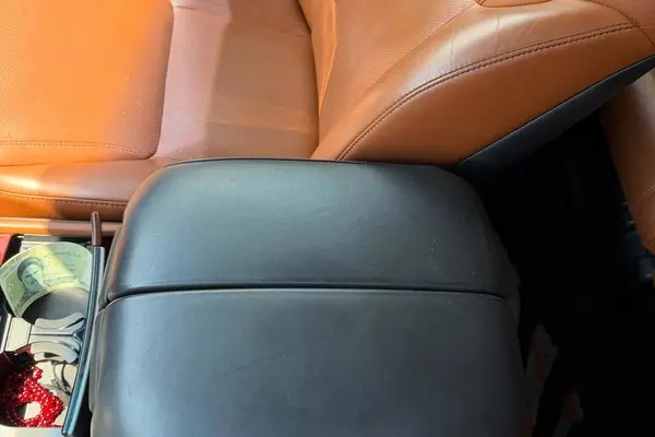 لکسوس، LX