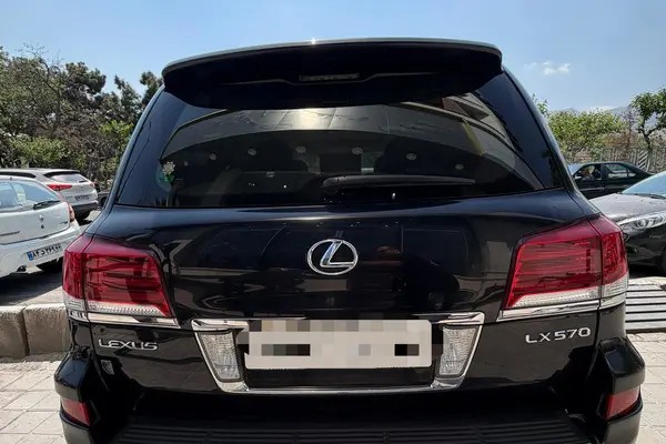 لکسوس، LX