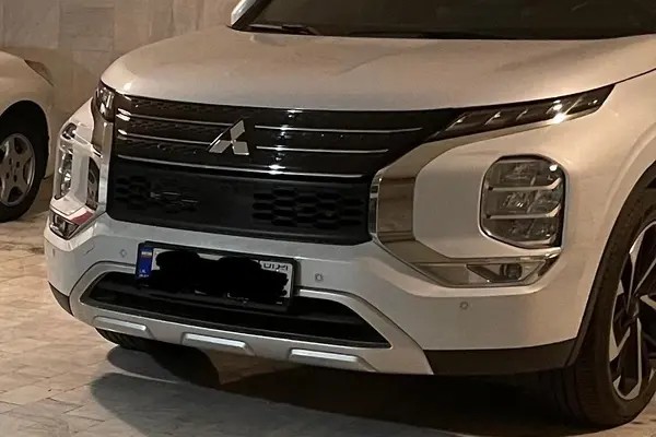 میتسوبیشی، اوتلندر