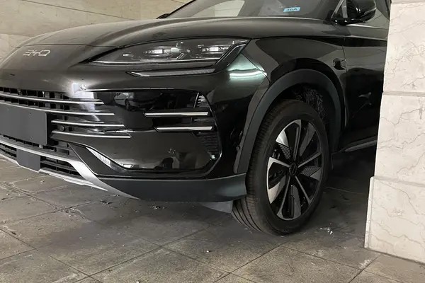 بی وای دی، سانگ پلاس DMi