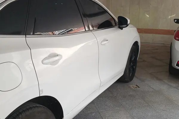 لاماری، ایما