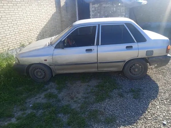 پراید، صندوق دار