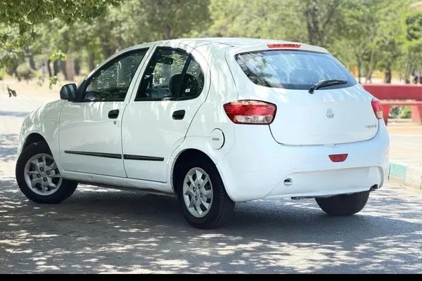 تیبا، هاچ بک