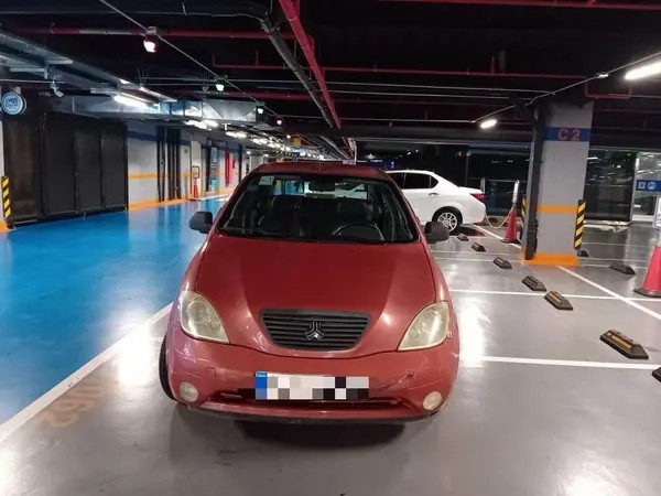 تیبا، صندوق دار