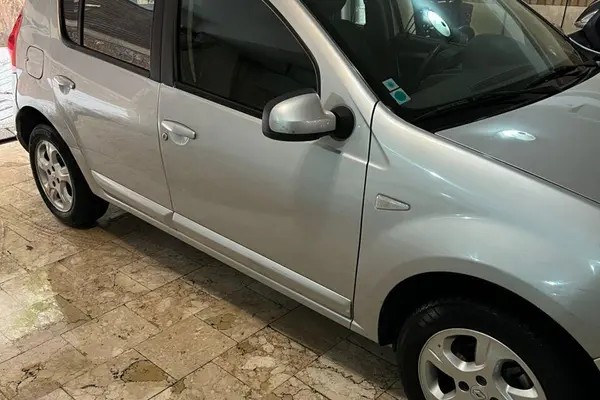 رنو، ساندرو