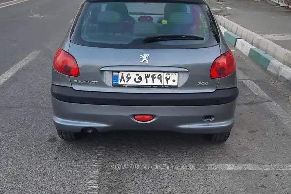 پژو، 206