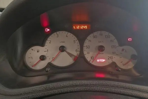 پژو، 206