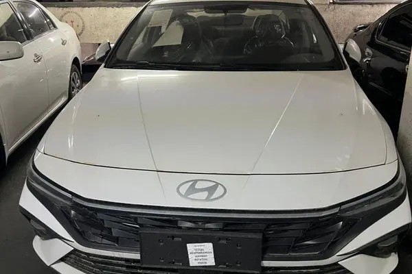 هیوندای، النترا