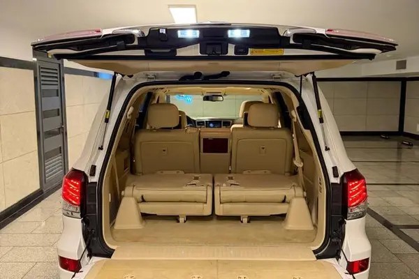 لکسوس، LX