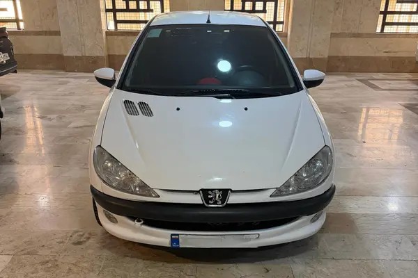 پژو، 206