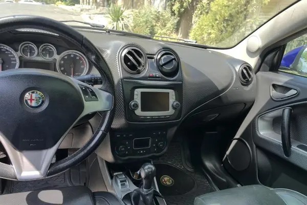 آلفارومئو، میتو
