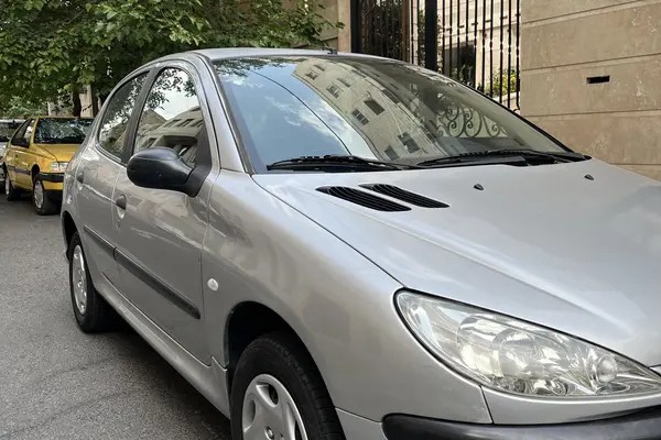 پژو، 206
