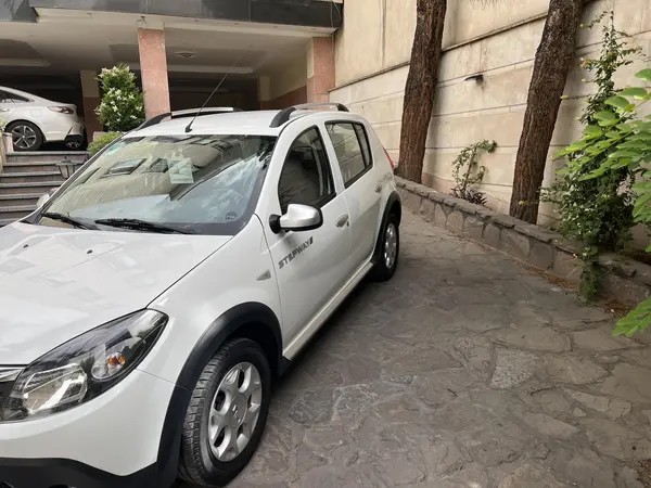 رنو، ساندرو استپ وی