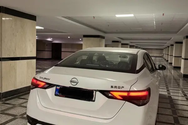 نیسان، سیلفی