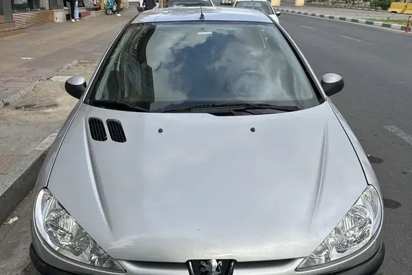 پژو، 206