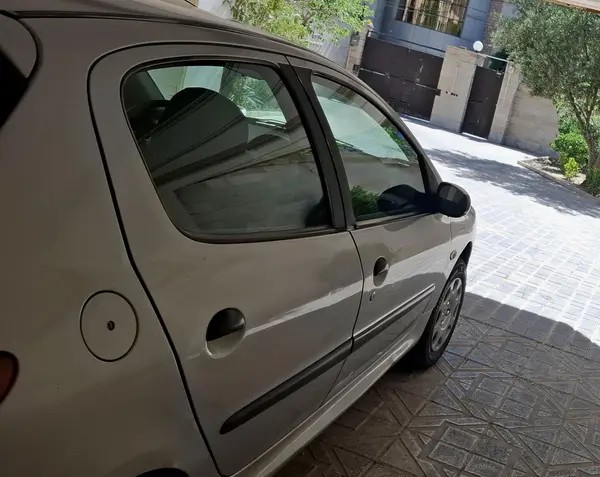 پژو، 206