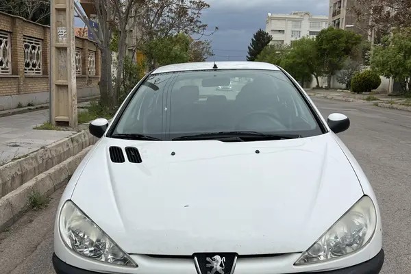 پژو، 206