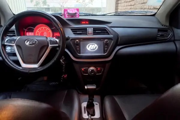لیفان، X50