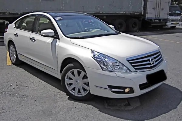 نیسان، تی ینا