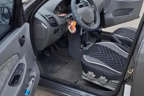 تیبا، هاچ بک