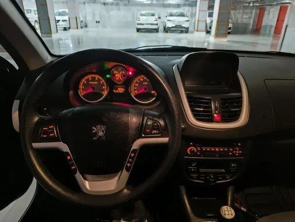 پژو، 207