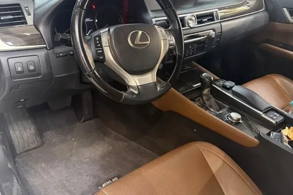 لکسوس، GS