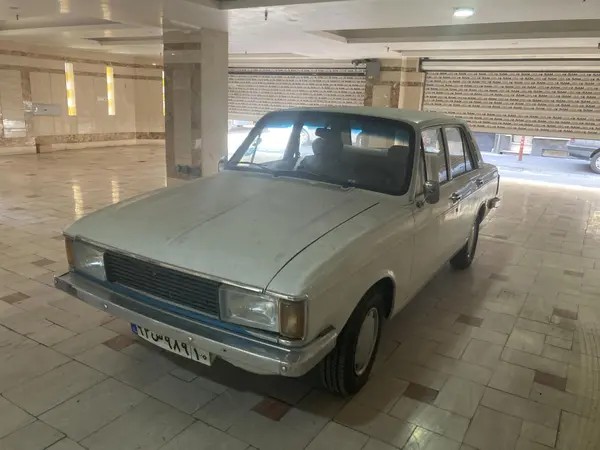 پیکان، سدان