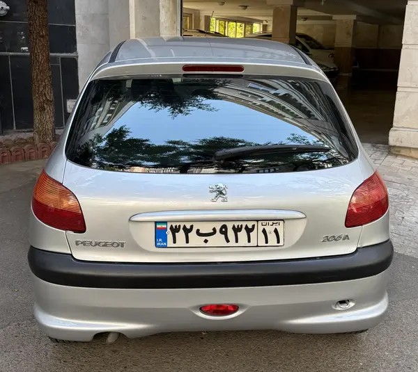 پژو، 206