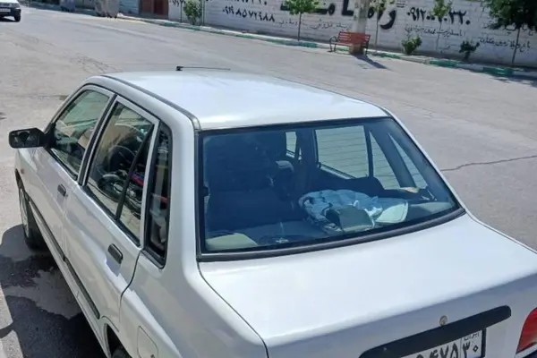 پراید، صندوق دار